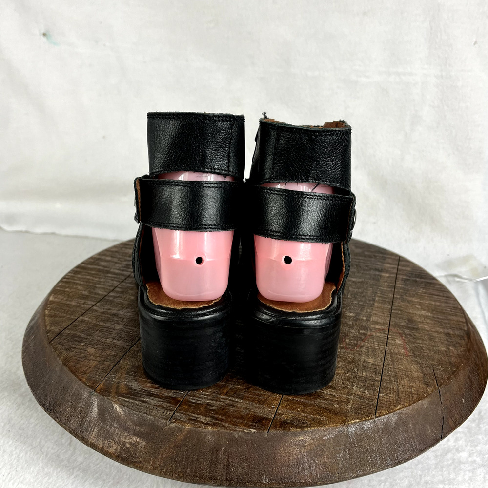 SixtySeven Booties Womens 8 Daisy Floater Ankle Black Leather Side Zipper - Picture 5 of 12